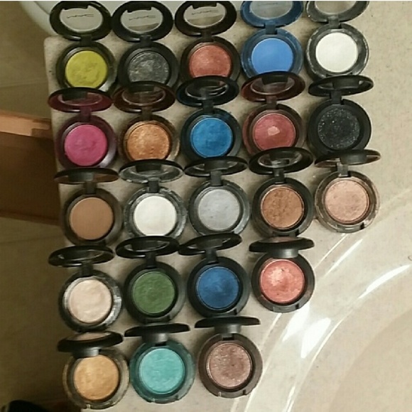 Mac eyeshadow - Picture 3 of 3